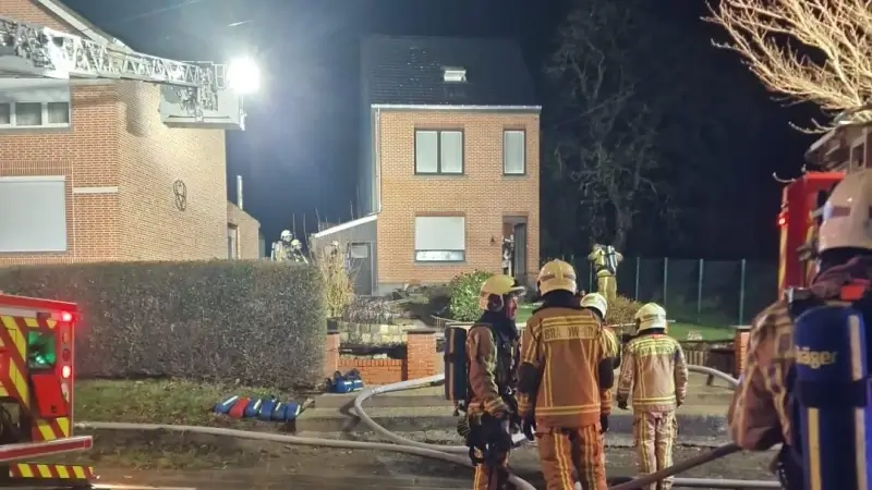 Staatsbaan in Lubbeek hele ochtendspits afgesloten door uitslaande woningbrand