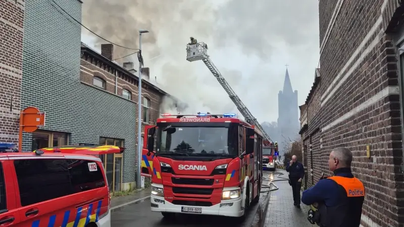 Drie woningen onbewoonbaar verklaard na uitslaande brand in rijhuis in Albert Stainierstraat in Heverlee