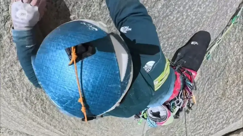 Siebe Vanhee uit Leuven beklimt steile rotswand in Chili zonder hulpmiddelen in exact 24 uur: "Niemand was ooit sneller"