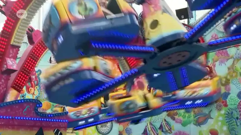 Morgen prikkelarme dag op Carnavalskermis aan Martelarenplein in Leuven