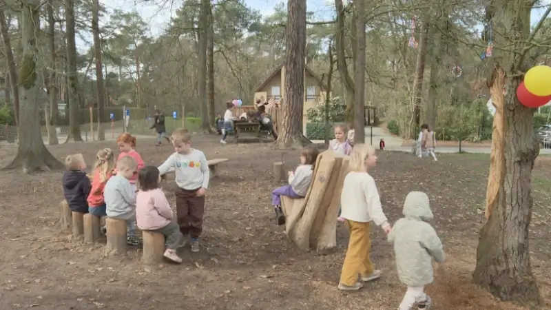 Go! Atheneum Keerbergen geeft kleuters nieuwe speeltuin in het groen