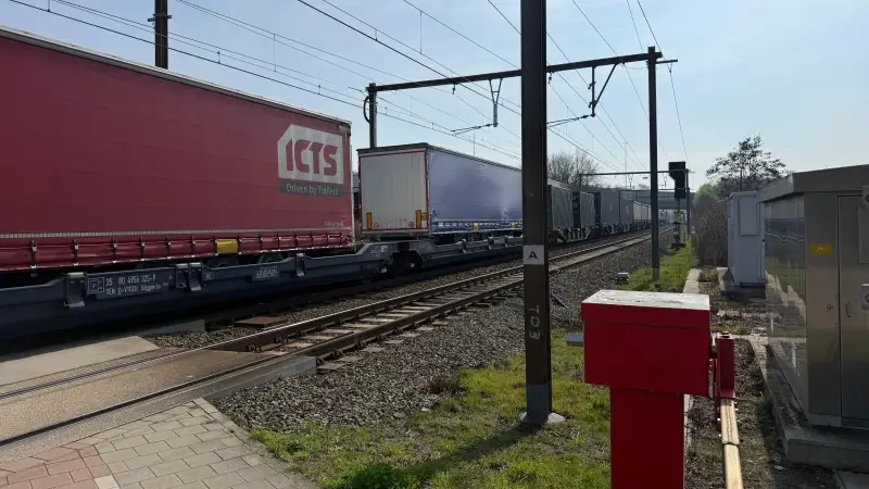Defecte goederentrein in Holsbeek zorgt vandaag voor heel wat hinder tussen Aarschot en Leuven: "Hopelijk opgelost voor de avondspits"