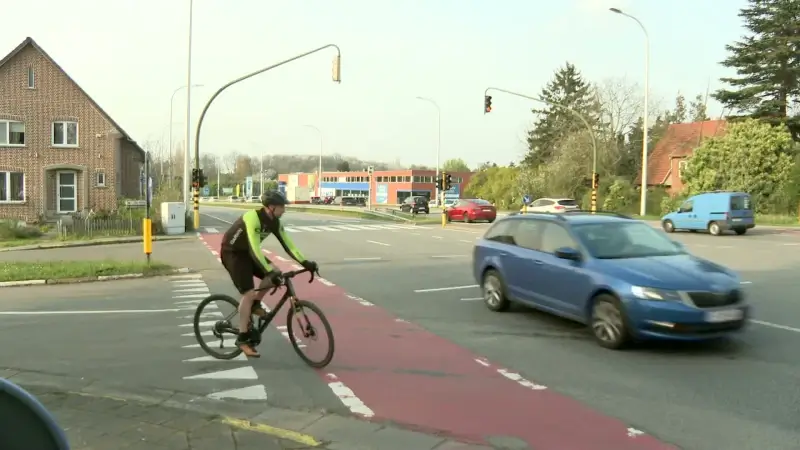 Man uit Herent in levensgevaar aangetroffen naast fiest in Leuven: "Waarschijnlijk gevallen"