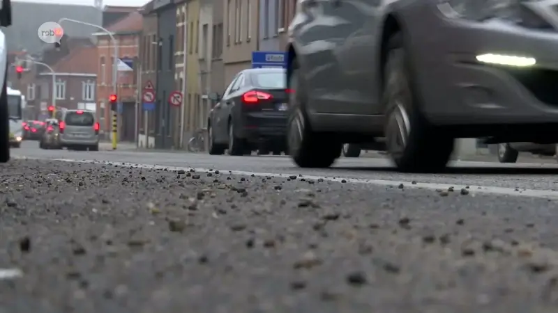 Bijna 16.000 voertuigen gebruiken iedere dag de Houtemstraat en Diestsesteenweg in Tienen: over twee weken start proefopstelling met eenrichtingsverkeer
