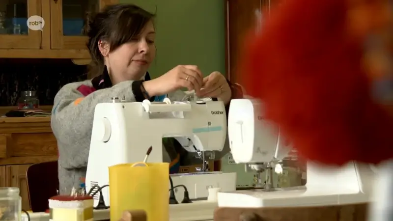 Stik/Stof maakt kostuums van textielafval voor voorstelling KVT Diest: "We willen daar een creatieve toets aan geven"