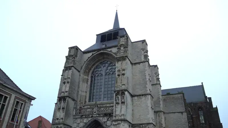 Werken aan Sint-Sulpitiuskerk in Diest duren door technische problemen nog tot eind mei