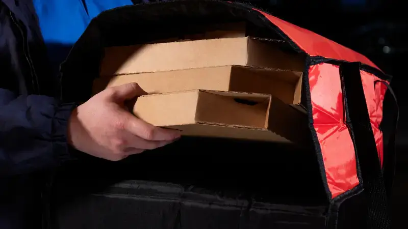 Man (22) uit Aarschot aangehouden na afpersing van pizzakoeriers met wapen