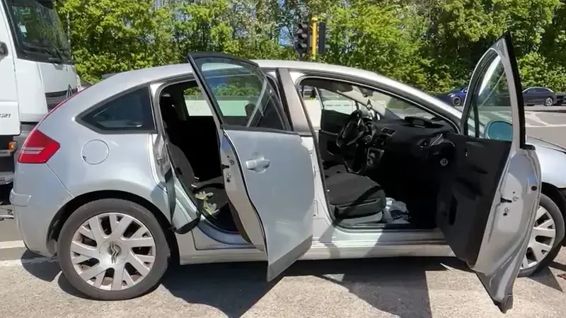 Grote zoekactie aan de gang in Heverlee: inzittenden vluchten weg na achtervolging en crash aan Gaston Geenslaan