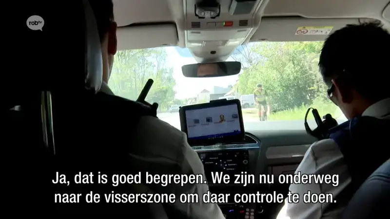 Controleactie van politiezone BRT aan de Plas van Rotselaar: "Zwemmen in visserszone is verboden"