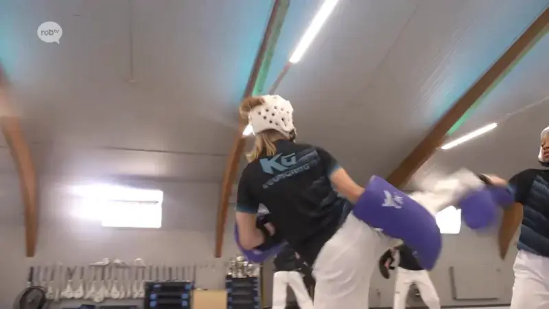 Noa Beckers (15) uit Schaffen schrijft Vlaamse taekwondogeschiedenis: "Trots en heel blij dat dit kunnen gebeuren is"