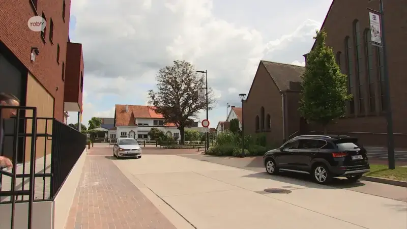 Kerkplein in Begijnendijk wordt eenrichtingstraat, oppositie niet te spreken over aanpassingen