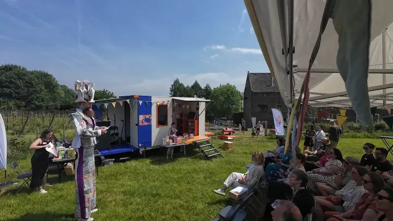 Alle 30 steden en gemeenten in onze regio slaan handen in elkaar voor project 'Met de bib naar buiten' met gloednieuwe mobiele bib