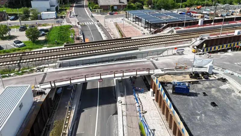Tunnel onder station van Wezemaal na anderhalf jaar werken opnieuw open: "Ook nieuwe fietsbrug voor fietssnelweg"