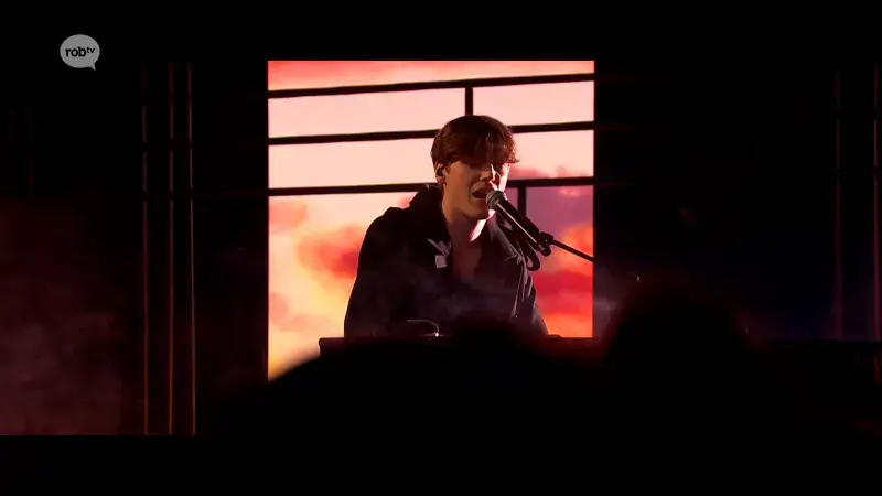 Winnaar van The Voice, Bas Serra, wordt gehuldigd in Tienen