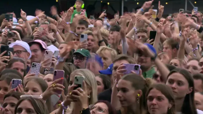 Hoofdafbeelding voor artikel Suikerrock verloot honderd…