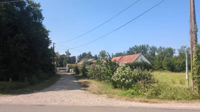 Bewoner (89) van voormalige abdij in Geetbets slachtoffer van gewelddadige home-invasion: "Politie en parket op zoek naar twee Franstalige mannen"