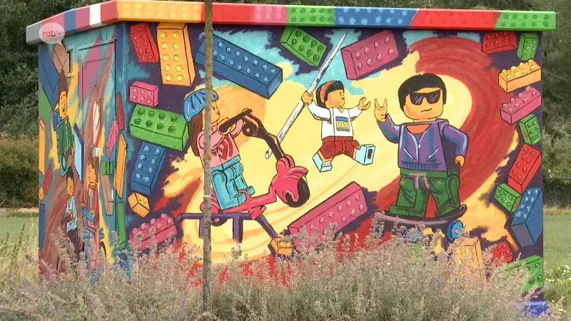 Opnieuw krijgen 16 nutskasten een make-over in Haacht: "Straatbeeld opfleuren en lokaal artistiek talent in de kijker zetten"