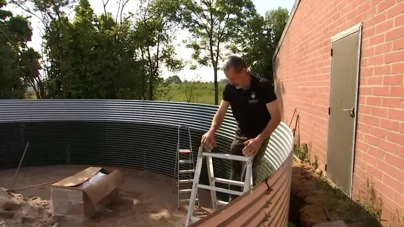 Waterreservoir van Bierbeekse zelfplukbloementuin staat bijna droog: "We zitten bijna zonder water"