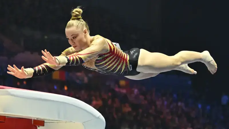 Brons voor Lisa Vaelen op de spong op EK in Zagreb