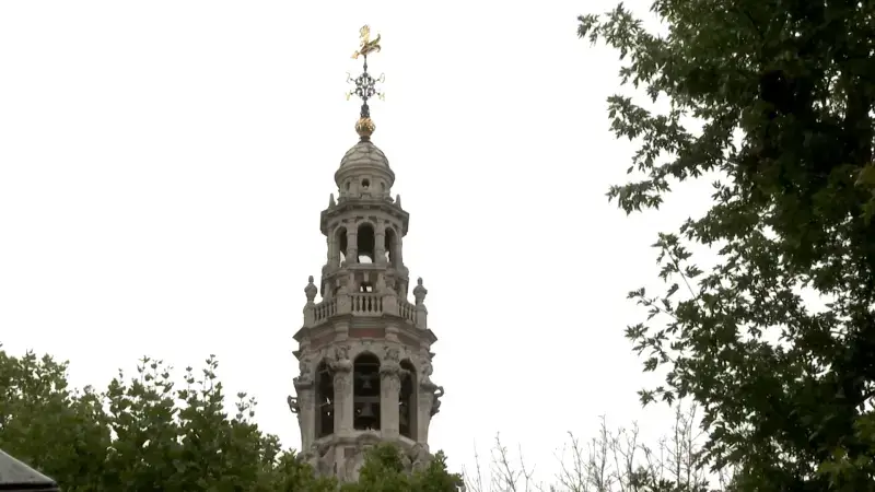 BeiaardBox die Leuvenaars bijleert over de beiaard, verhuist naar Erasmustuin