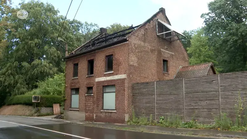 Huis in Oud-Heverlee onbewoonbaar na brand: bovenverdieping volledig verwoest