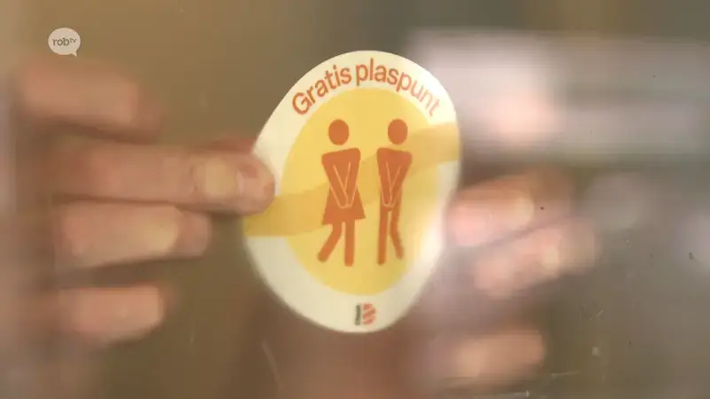 Nieuwe stickers maken duidelijk waar je in Diest gratis even naar het toilet kan: "Hopen dat ook heel wat handelszaken bereid zijn mee te doen"