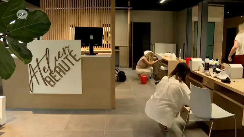 Site A laat nieuwe leerkrachten kennis maken met campus, inclusief nieuwe bouwhal en schoonheidssalon: "We zetten in op levensecht leren en bereiden onze leerlingen echt voor op de arbeidsmarkt"