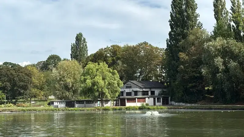 Stad Tienen breekt paviljoen op Vianderdomein af, ook oude portierswoning op Houtemveld verdwijnt