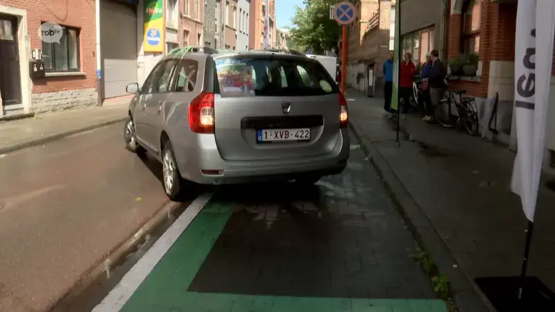 Eerste voorbehouden parkeerplaats voor Dégage-deelwagen in Leuven