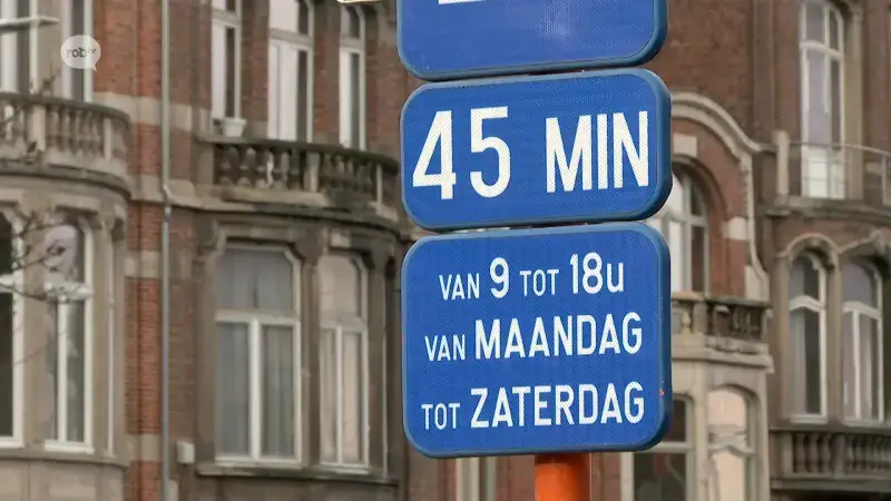 De Stad Leuven wil boetes voor Shop en Go onderzoeken: "Boetes worden duurder hoe langer je geparkeerd staat"