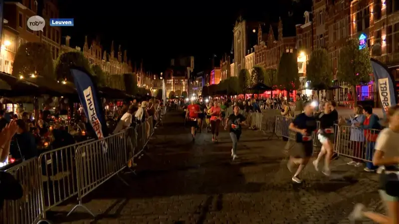 6.000 deelnemers ontdekken binnenstad tijdens uitverkochte Leuven Night Run: "We zijn op plaatsen geweest waar we eigenlijk nooit komen"