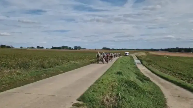 24 uur van Bindkracht levert al meer dan 120 000 euro op: "Door te fietsen zamelen we geld in voor jongvolwassenen met een beperking"