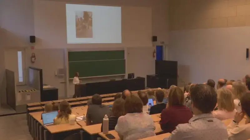 Recordaantal van 19.000 studenten beginnen aan academiejaar op hogeschool UCLL: Bedrijfsmanagement, lerarenopleiding en verpleegkunde zijn populairst