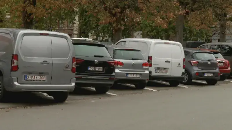 Scanwagen gaat boetes uitdelen in Leuven: "Testen of we de manuele controles van parkeerwachters kunnen vervangen"