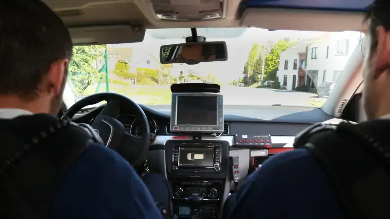 Politie van Leuven betrapt snelheidsduivel met 100 kilometer per uur in zone 30, ruim 1 op de 7 gecontroleerde bestuurders rijdt te snel