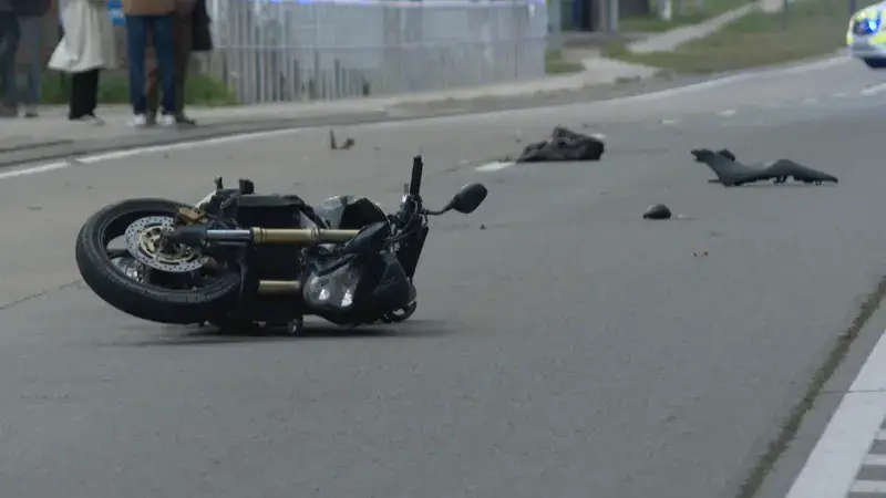 26-jarige motard uit Diest rijdt in op bestelwagen op Staatsbaan in Bekkevoort