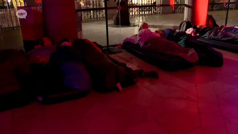 50 mensen overnachten in universiteitsbibliotheek tijdens stadsfestival over gezondheid in Leuven: "Bijzondere ervaring"