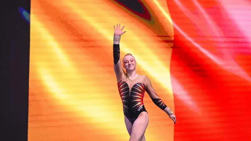 Verrassing op WK turnen: Lisa Vaelen grijpt naast finale aan sprong