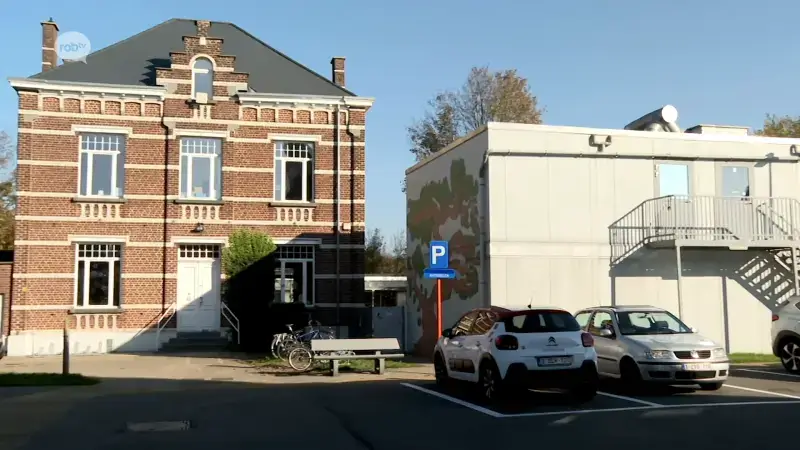 Kleuters in Moorsel worden tijdens de bouw van nieuwe basisschool opgevangen in containerschool: "Bouwvergunning deze week aangevraagd, werken starten in 2028"