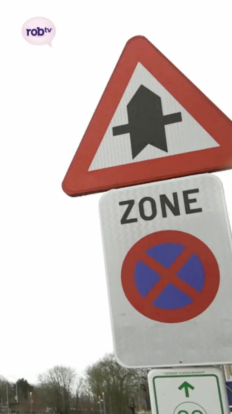 Parkeren of stilstaan verboden