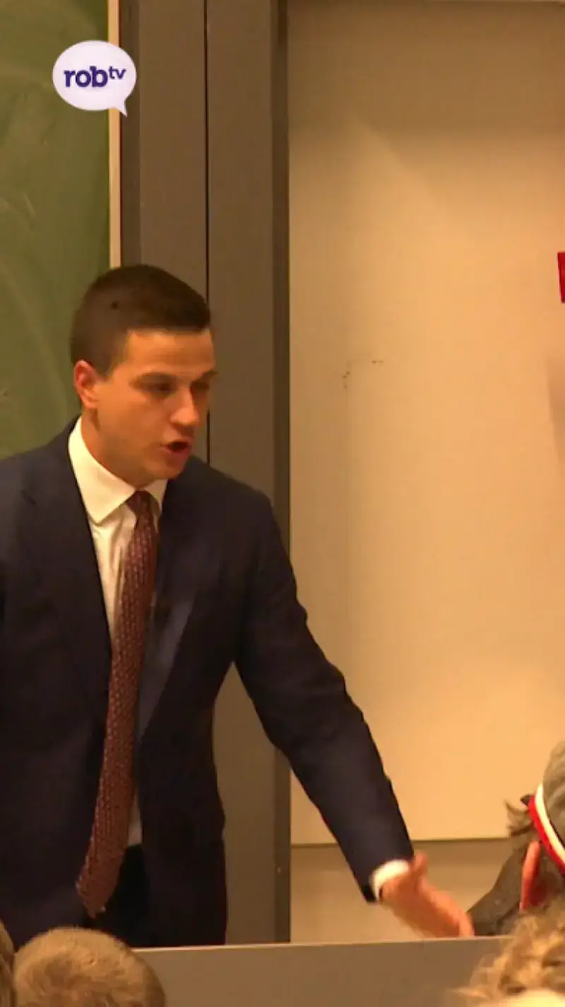 Pleidooien gestart op proces over lezing Dries Van Langenhove