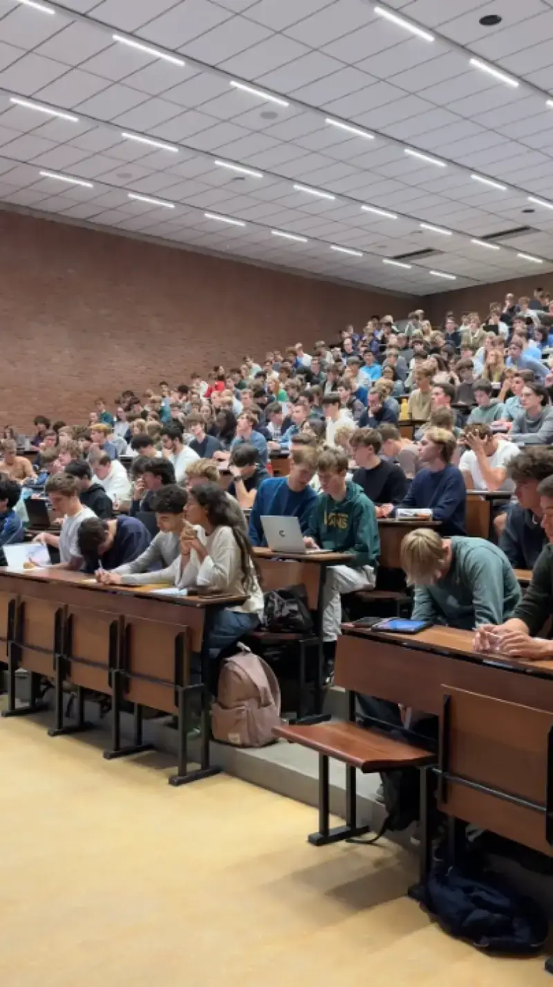 KU Leuven blijft beste universiteit van België!
